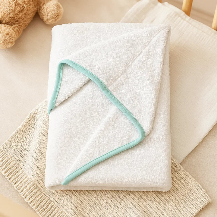 Rainy Бебешка хавлия 100х100 см. бяла/резеда