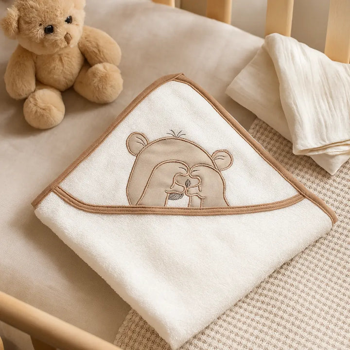 Rainy Бебешка хавлия с качулка 90х90 см. Love Bear