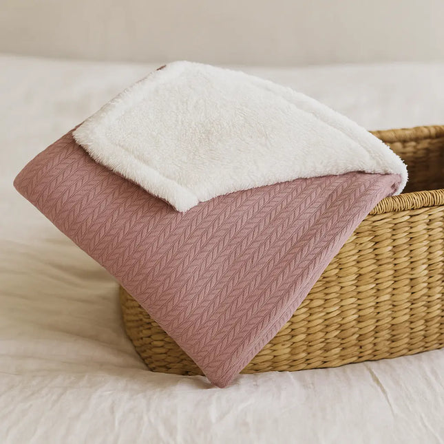 Rainy Бебешка двулицева плетена пелена 85х85 см. пепел от рози