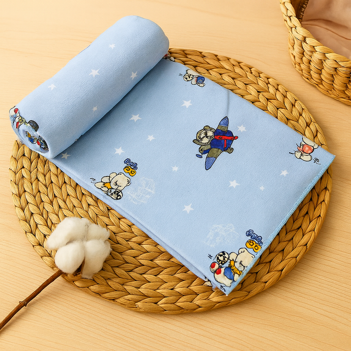 Rainy Бебешка пелена бархетна 120х120 см. Мече пилот