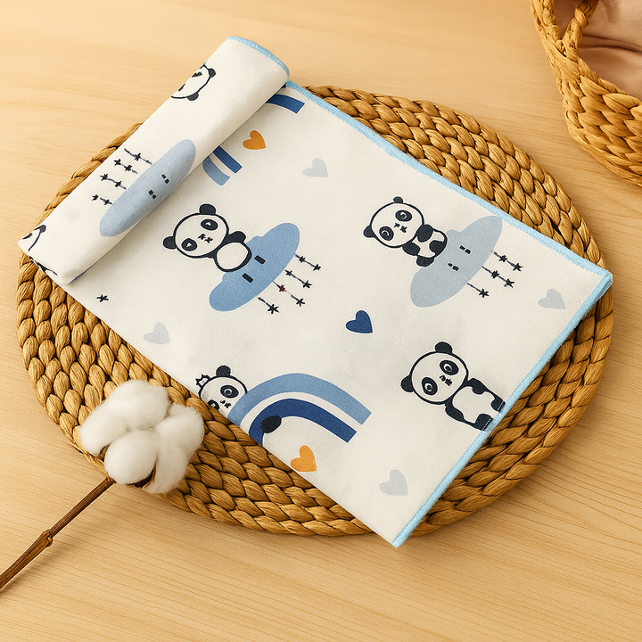 Rainy Бебешка пелена бархетна 80х35 см. Панда на синя дъга
