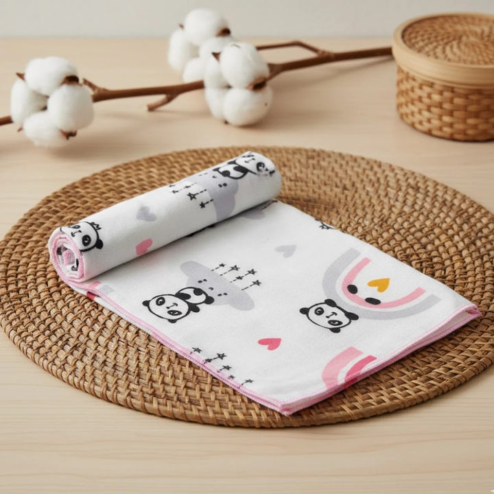 Rainy Бебешка пелена бархетна 80х80 см. Панда с розова дъга