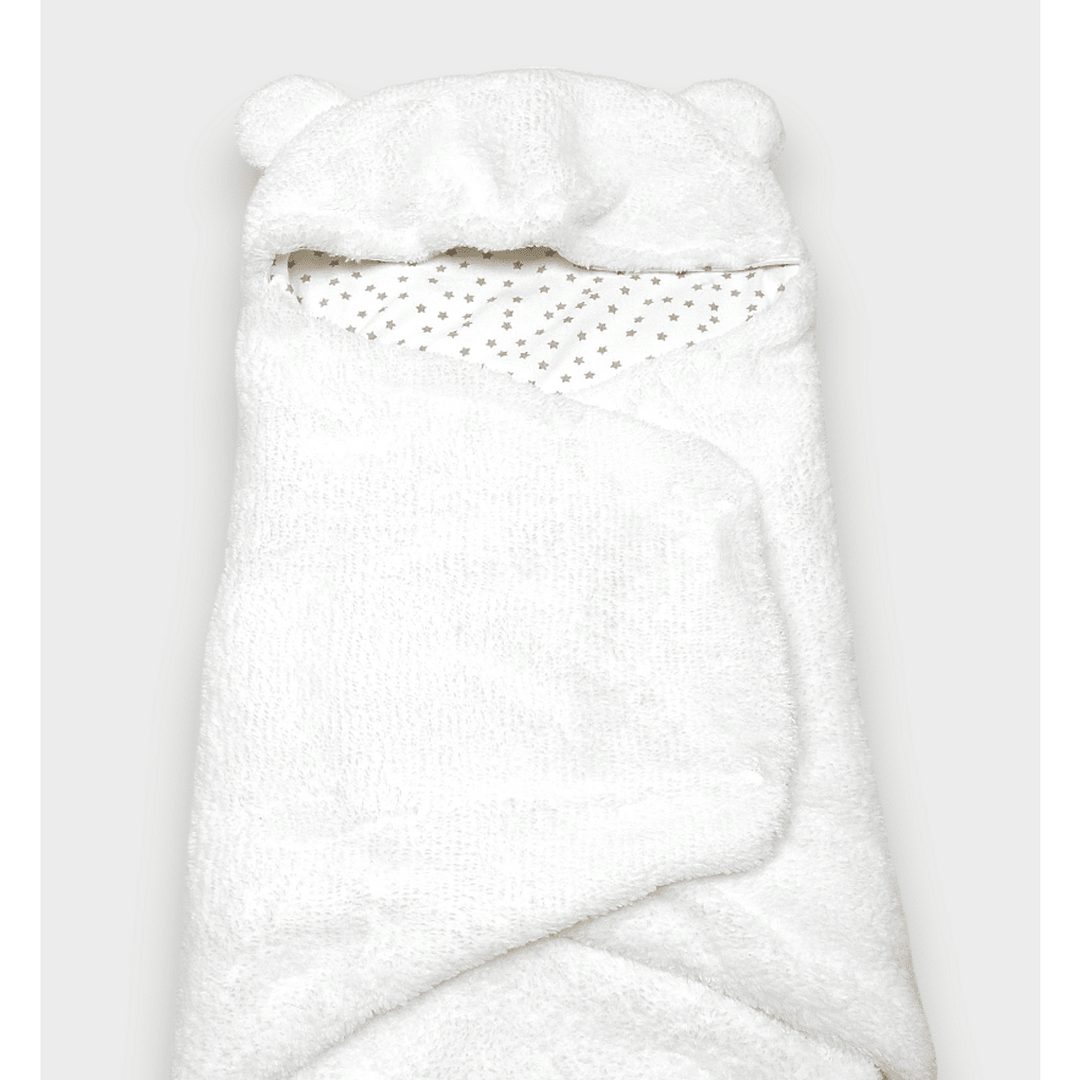 Rainy Бебешка пелена за новородено Топла прегръдка бял/звезди
