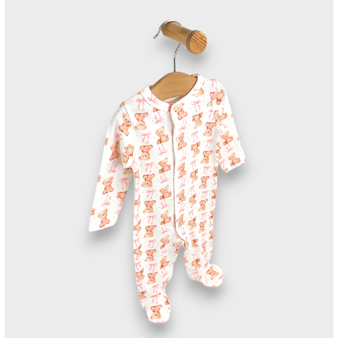 Rainy Бебешки гащеризон с предно закопчаване 56 - 74 см. Мече с панделка