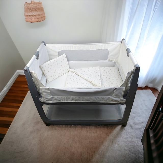 Rainy Бебешки спален комплект за мини кошара Бежови звезди