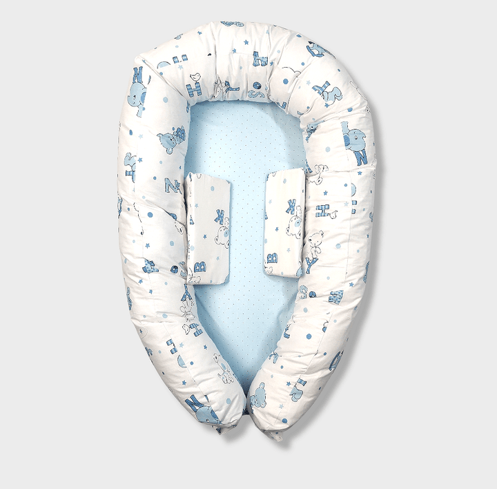 Rainy Бебешко гнездо с ограничители Мече с букви син