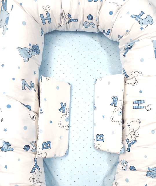 Rainy Бебешко гнездо с ограничители Мече с букви син