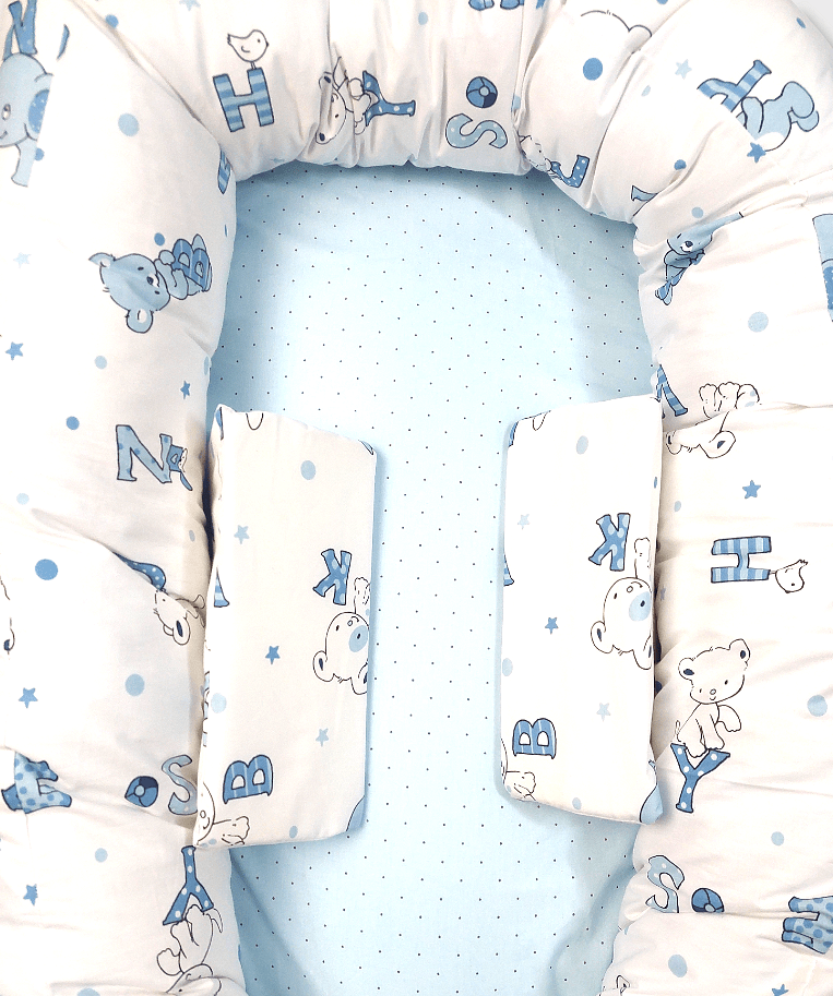 Rainy Бебешко гнездо с ограничители Мече с букви син