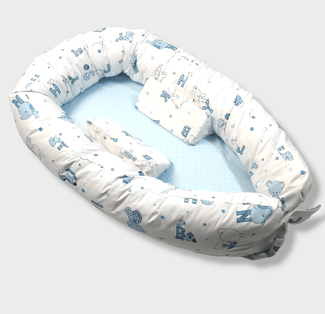 Rainy Бебешко гнездо с ограничители Мече с букви син