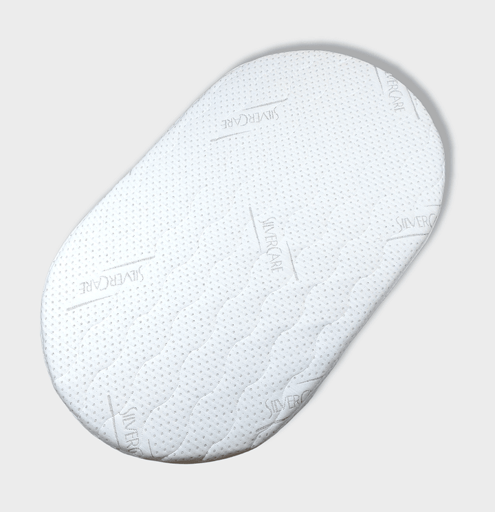 Rainy Матрак за бебешка кошара Angelo Transformer (овал) 70х118х12 Сребърни нишки