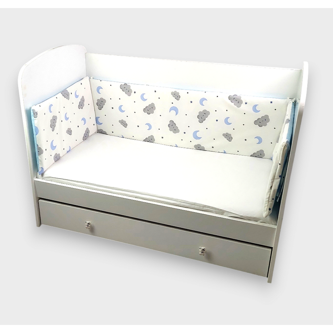 Rainy Обиколник за бебешка кошара 60х120 см. Сиви облаци