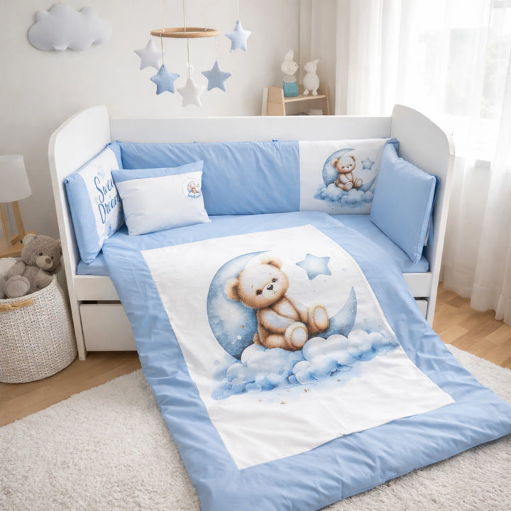 Rainy Обиколник за бебешка кошара 60х120 см. Лунно мече син